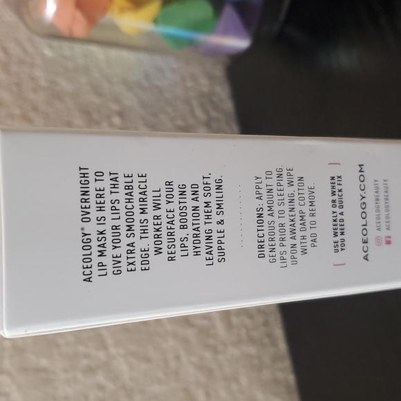Anthropologie beauty brand: Aceology overnight lip mask - Picture 2 of 3